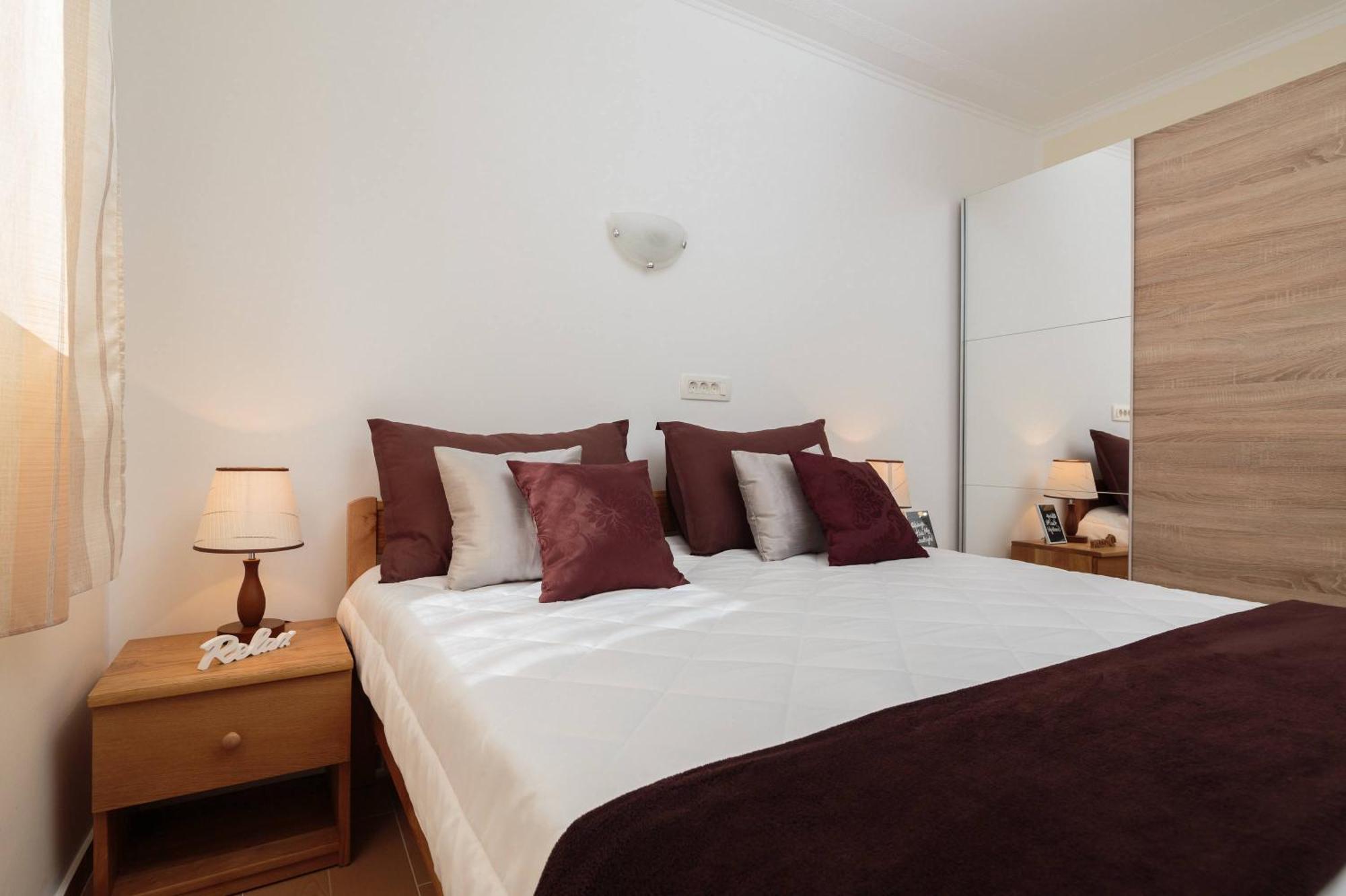 Apartment Krzelj โตรกีร์ ภายนอก รูปภาพ