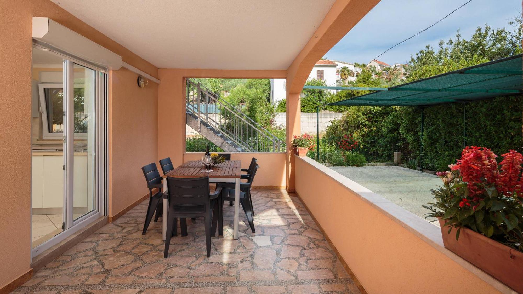 Apartment Krzelj โตรกีร์ ภายนอก รูปภาพ